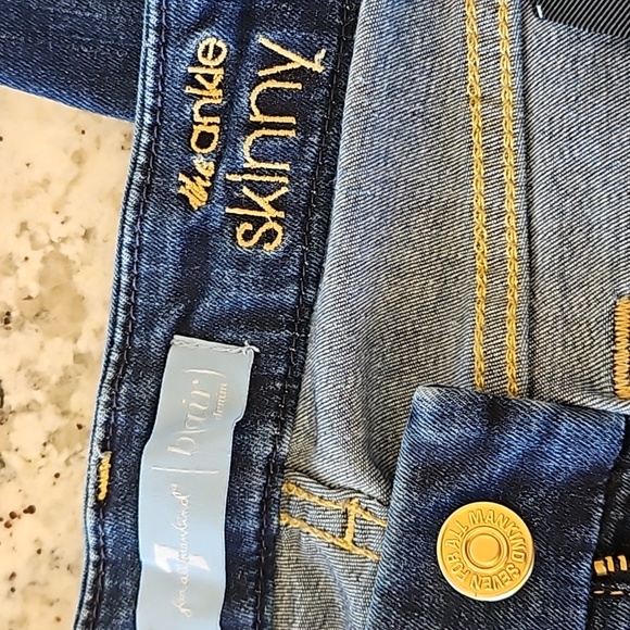 7 For All Mankind Jeans - Picture 7 of 8